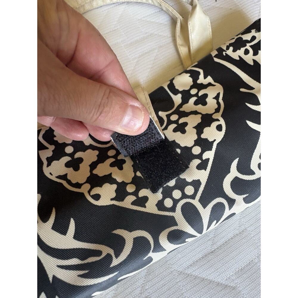 Murval Foldable City Tote Black White Damask Print Packable Travel Bag - Picture 4 of 13